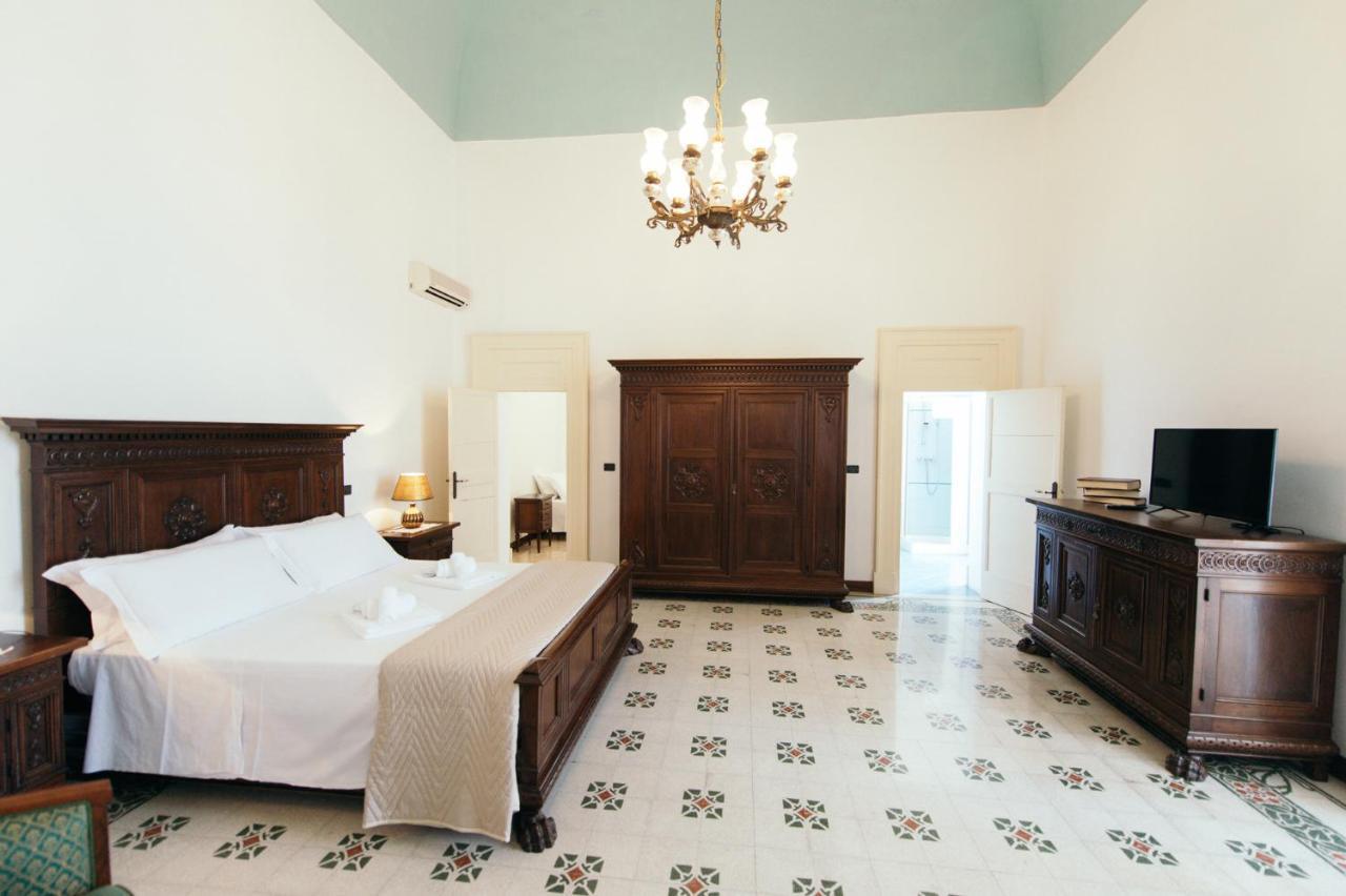 Hotel Palazzo Scarciglia à Minervino di Lecce Extérieur photo