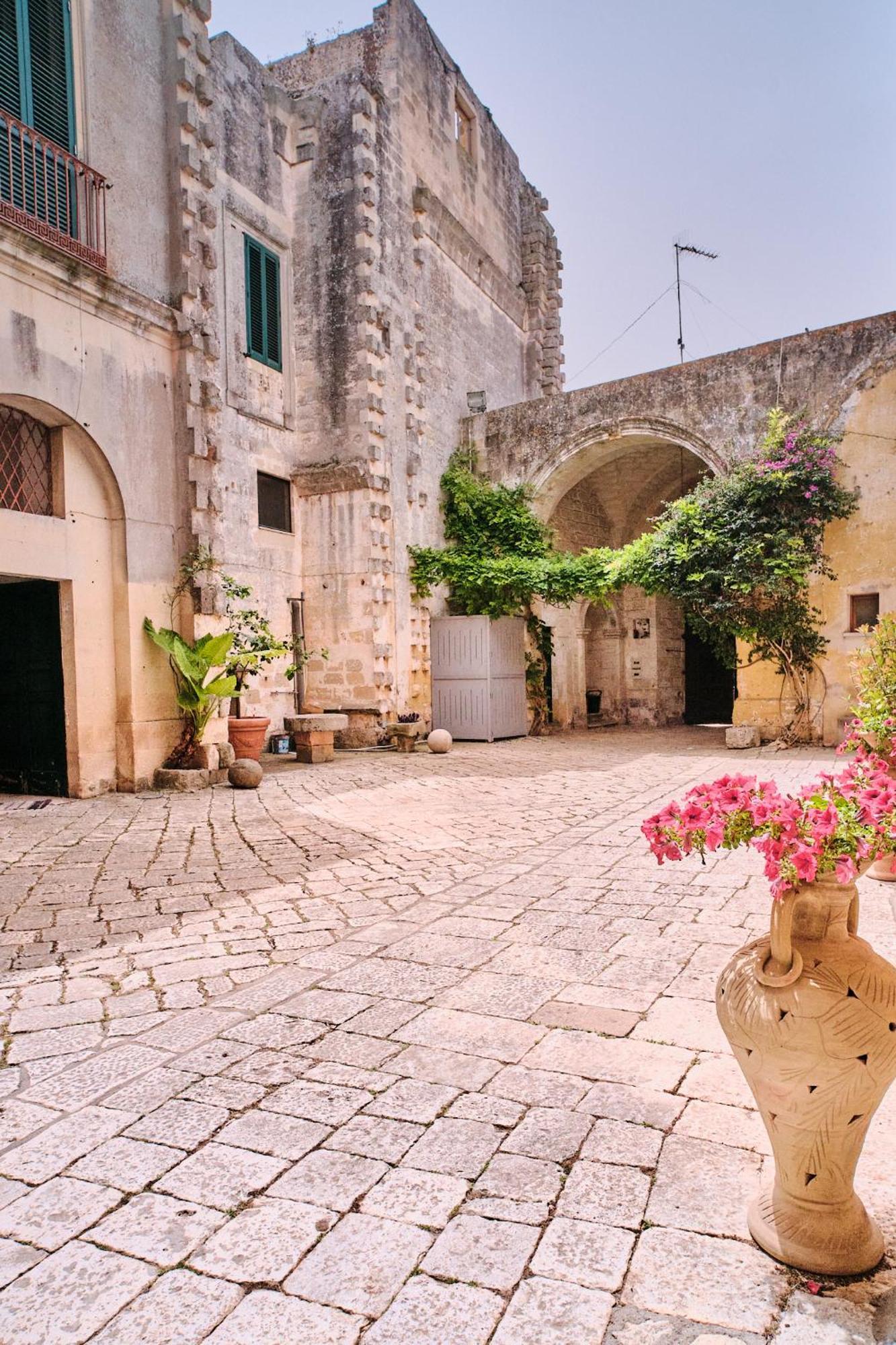 Hotel Palazzo Scarciglia à Minervino di Lecce Extérieur photo